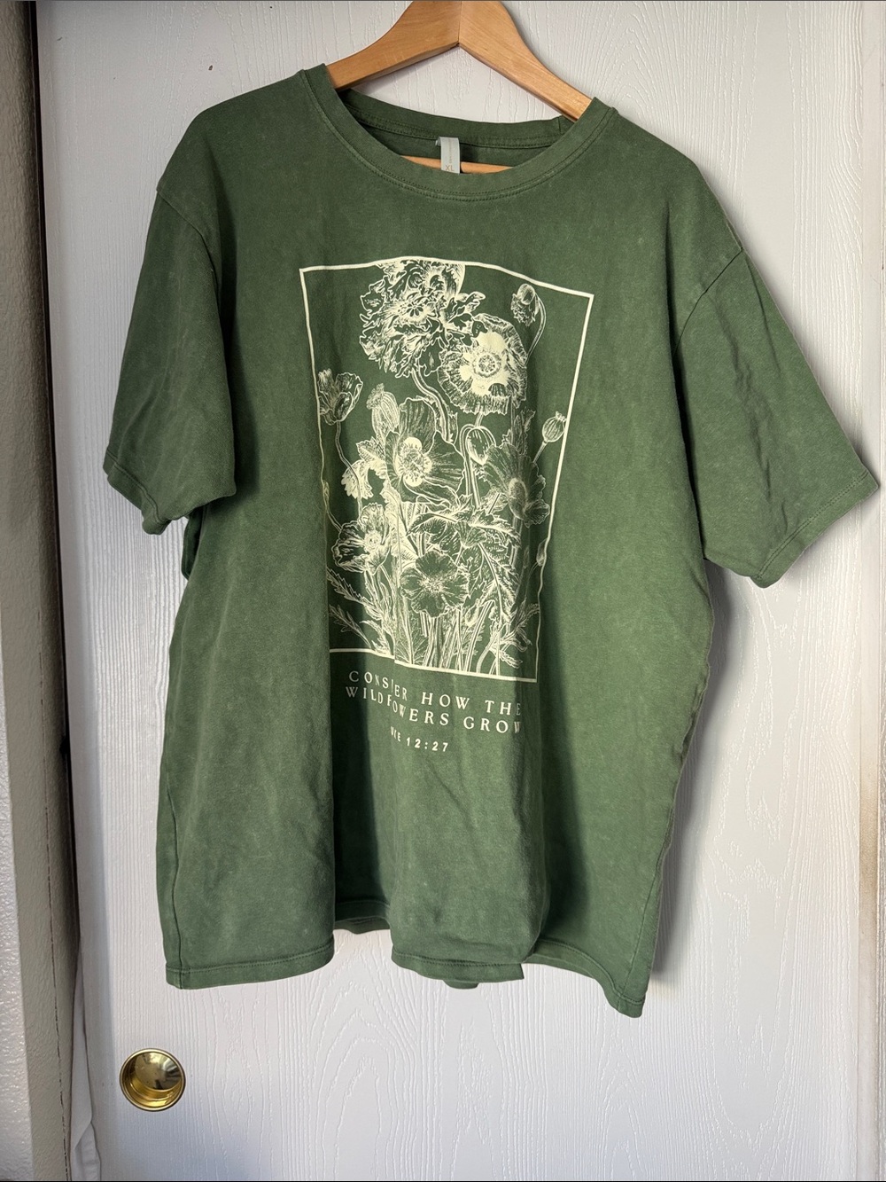 GLO jeans Olive Green Short Sleeve Floral Graphic Tee